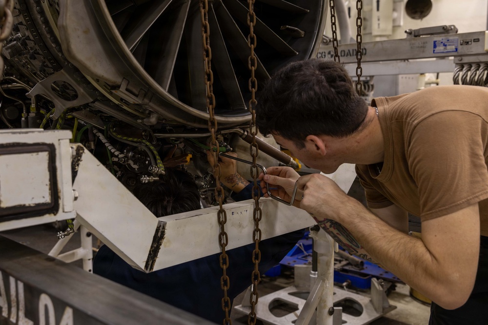 Abraham Lincoln Conducts Routine Aircraft Maintenance