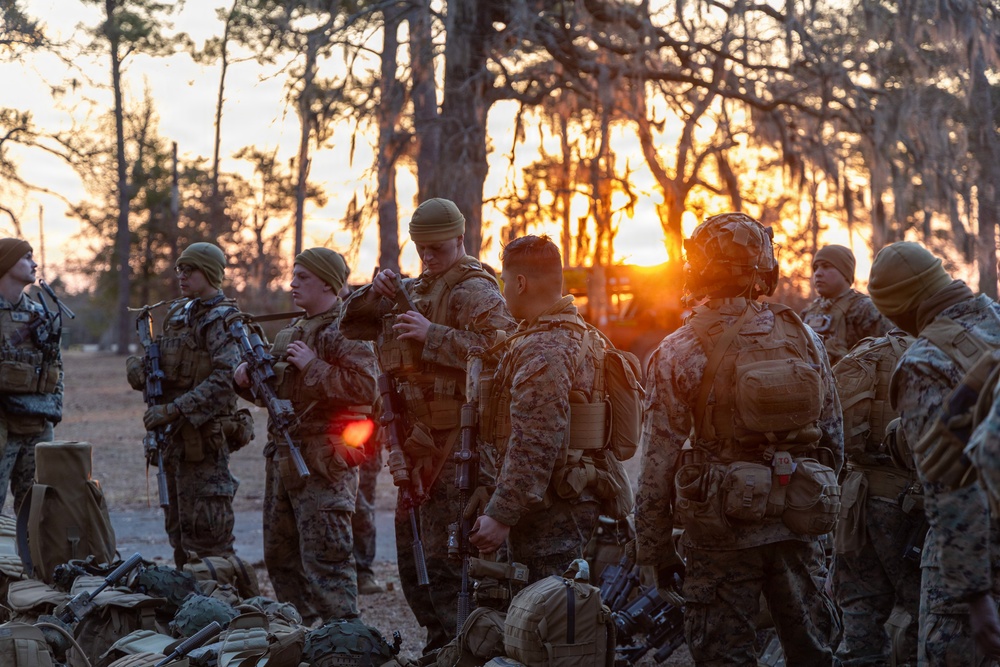 24th MEU CERTEX: U.S Marines with Lima Company Conduct a TRAP mission