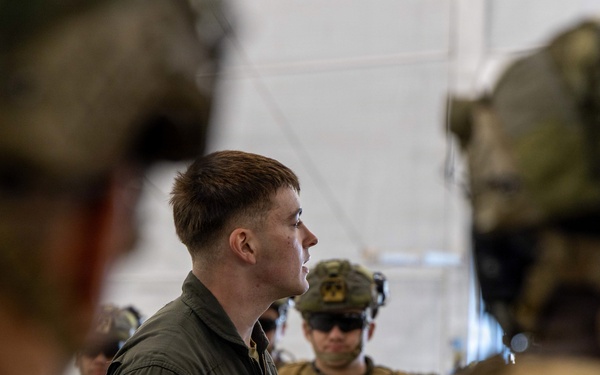 24th MEU CERTEX: U.S Marines with Lima Company Conduct a TRAP mission