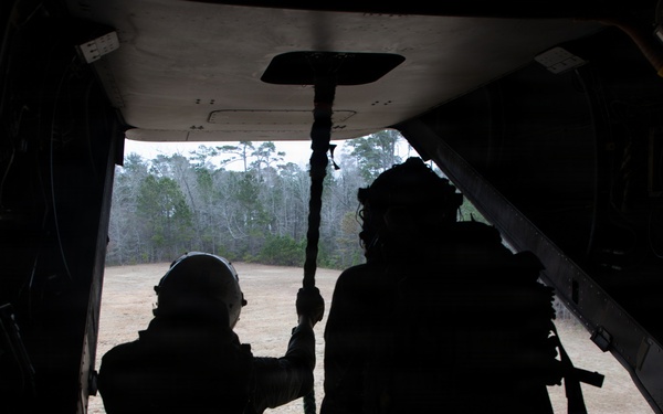 24th MEU CERTEX: Fast Roping