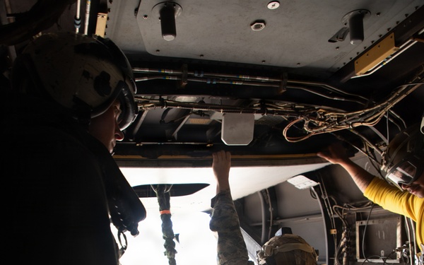 24th MEU CERTEX: Fast Roping