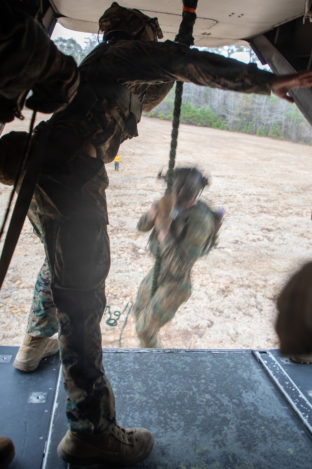 24th MEU CERTEX: Fast Roping