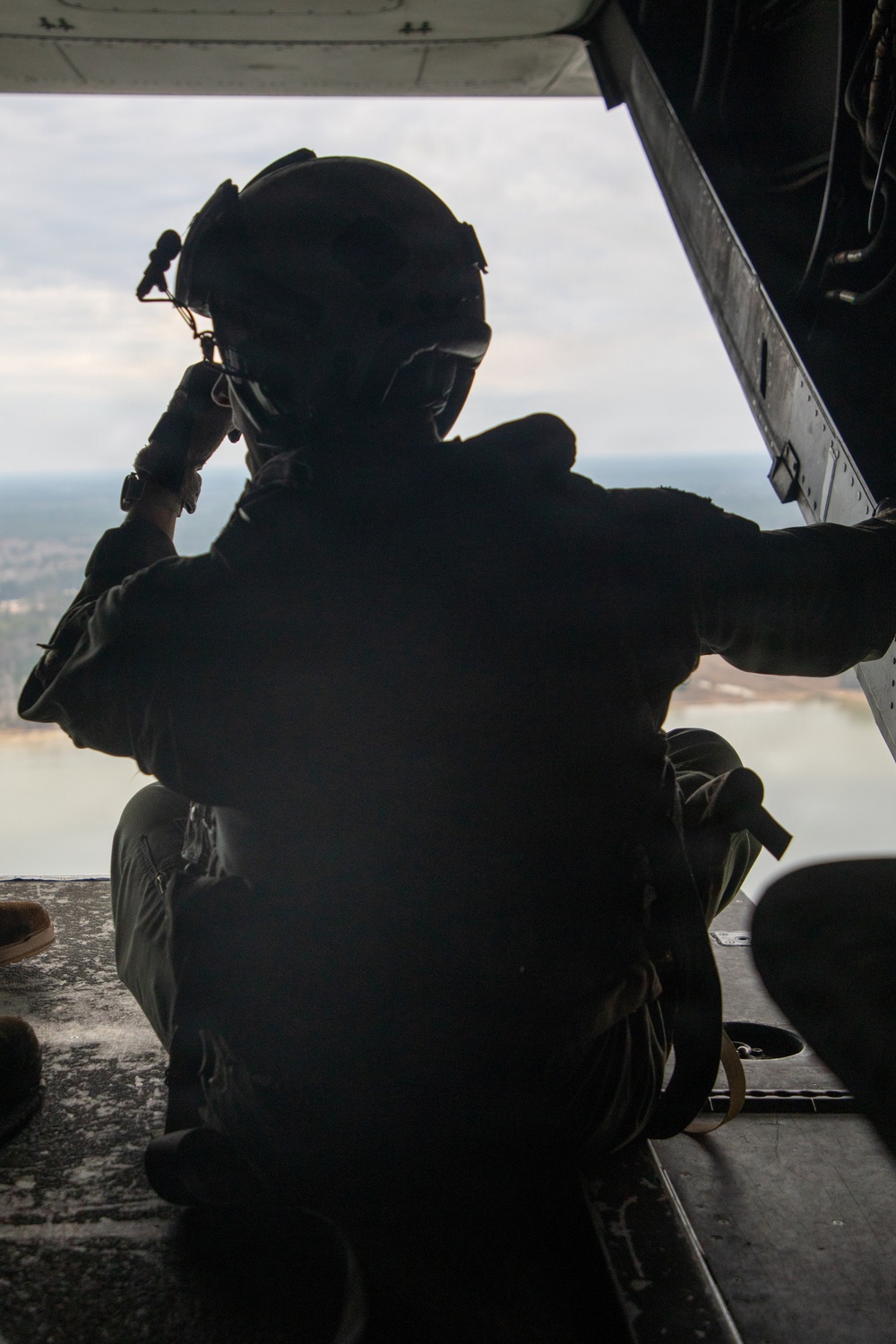 24th MEU CERTEX: Fast Roping