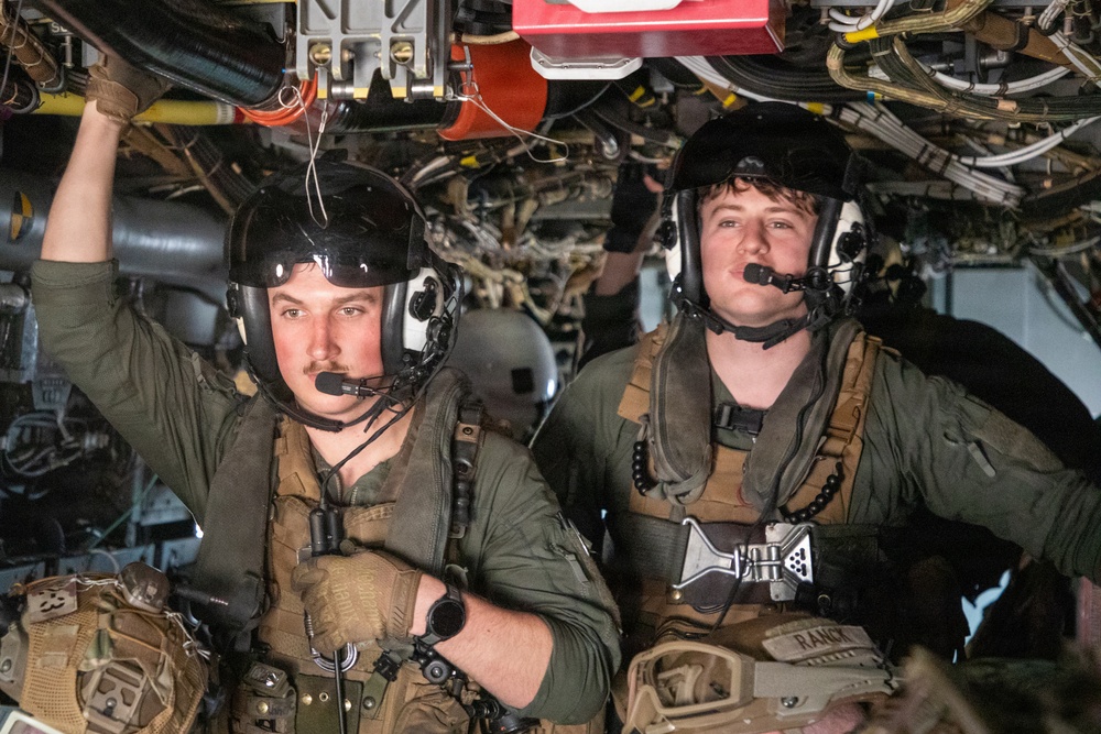 24th MEU CERTEX: Fast Roping