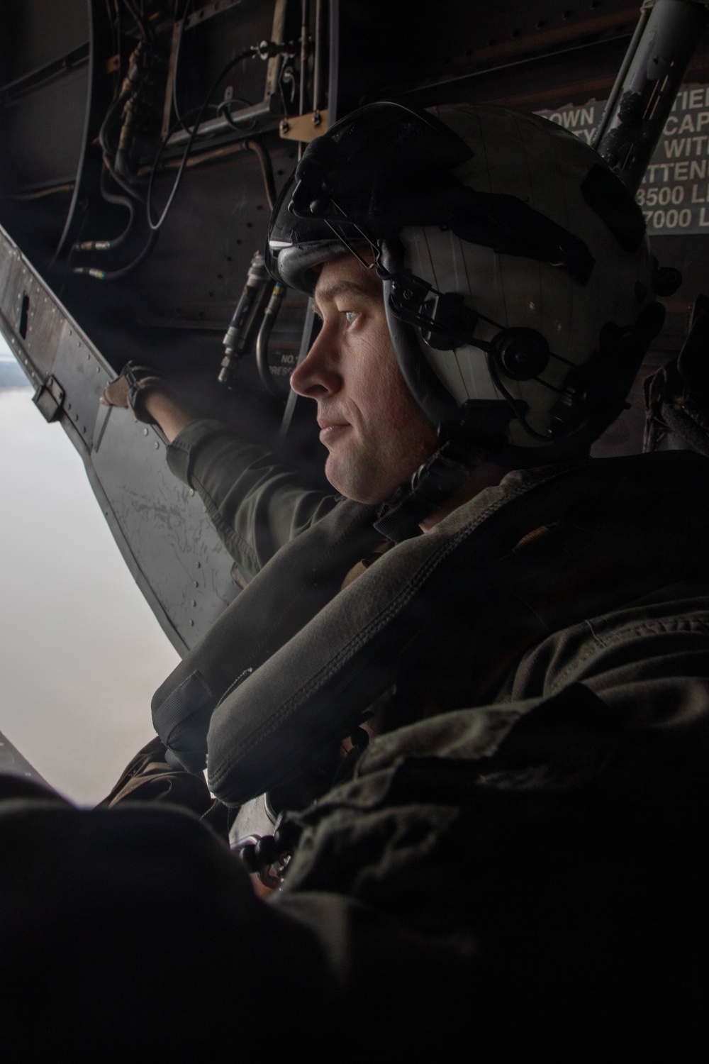 24th MEU CERTEX: Fast Roping