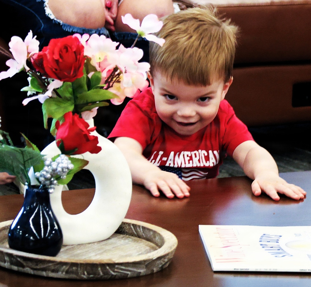 MACOMB-BASED ARMY NATIONAL GUARD ENGINEER UNIT COMPLETES MISSION IN MIDDLE EAST, RETURNS TO ILLINOIS