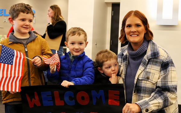 MACOMB-BASED ARMY NATIONAL GUARD ENGINEER UNIT COMPLETES MISSION IN MIDDLE EAST, RETURNS TO ILLINOIS