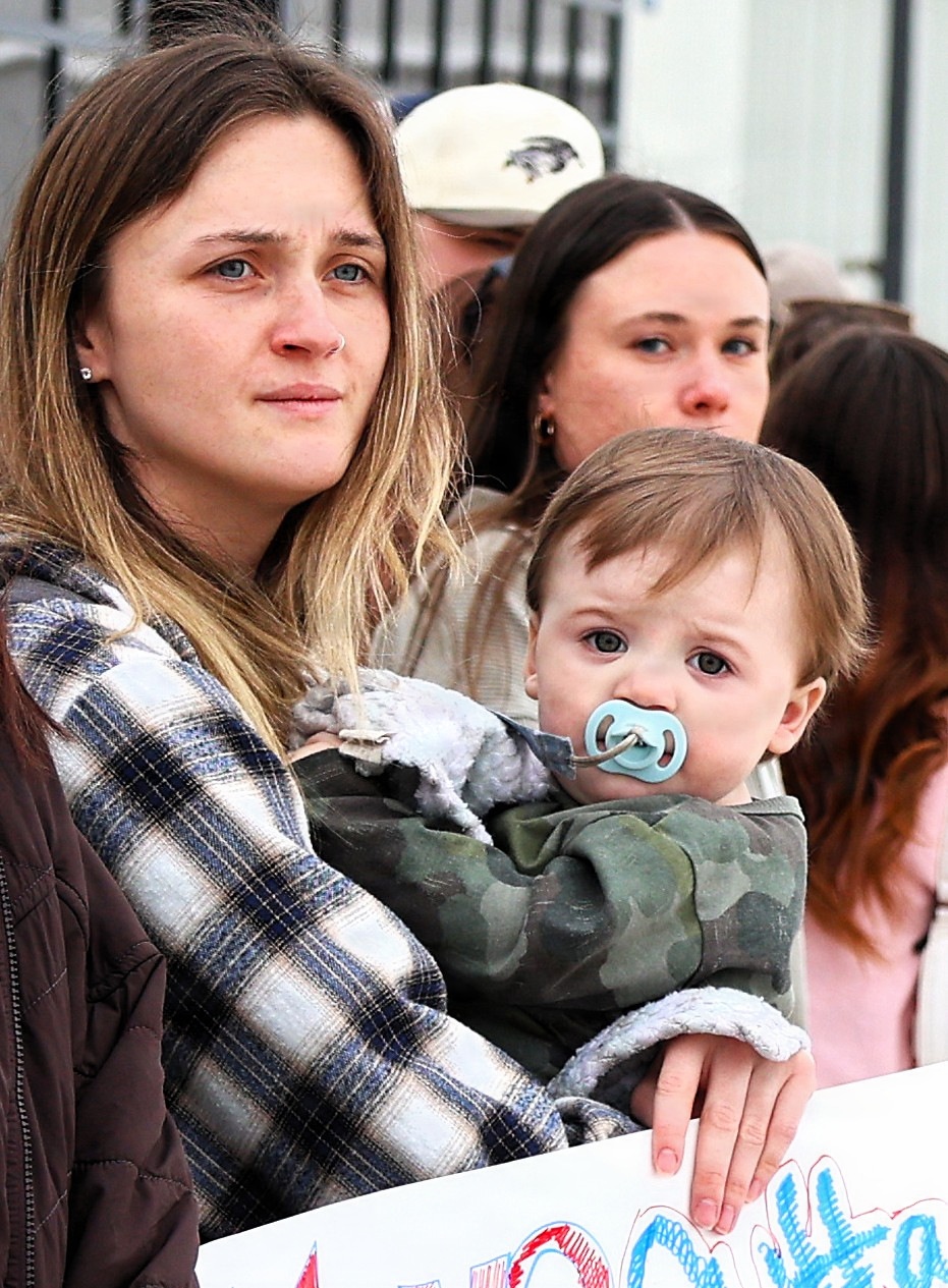 MACOMB-BASED ARMY NATIONAL GUARD ENGINEER UNIT COMPLETES MISSION IN MIDDLE EAST, RETURNS TO ILLINOIS