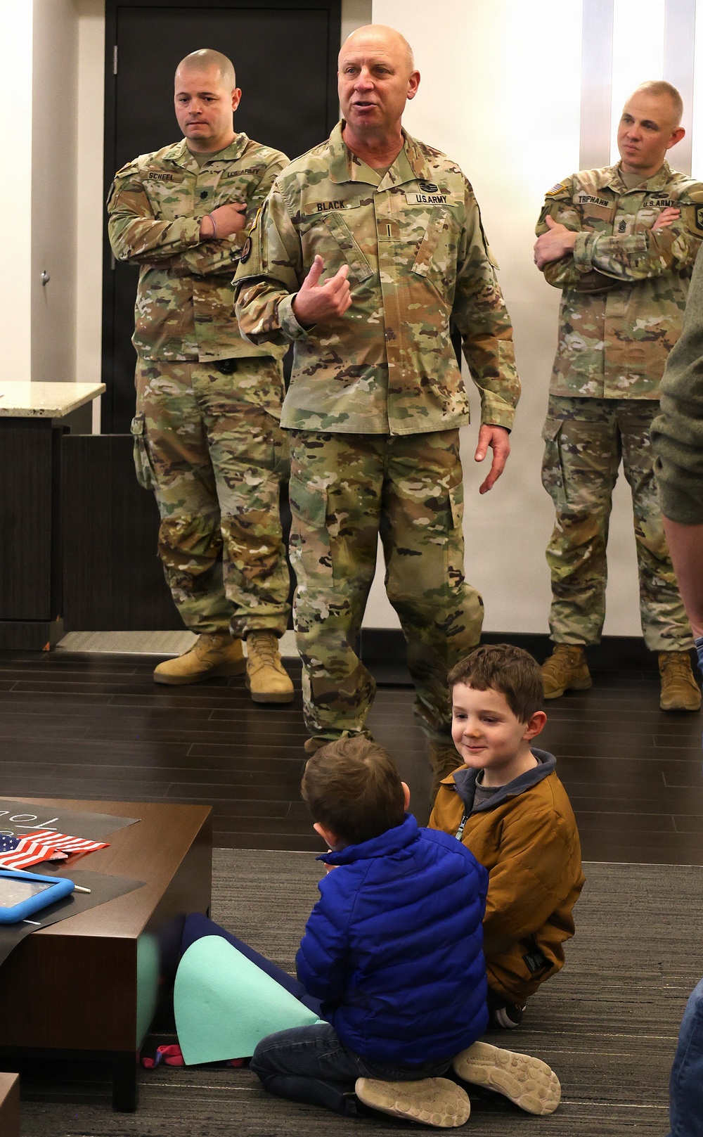 MACOMB-BASED ARMY NATIONAL GUARD ENGINEER UNIT COMPLETES MISSION IN MIDDLE EAST, RETURNS TO ILLINOIS