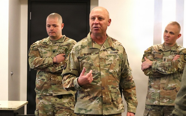 MACOMB-BASED ARMY NATIONAL GUARD ENGINEER UNIT COMPLETES MISSION IN MIDDLE EAST, RETURNS TO ILLINOIS