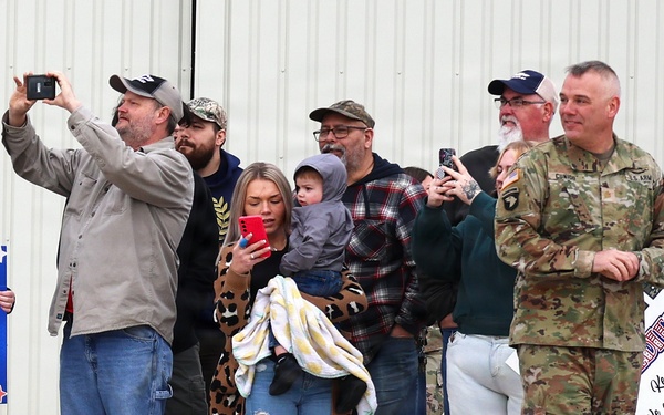 MACOMB-BASED ARMY NATIONAL GUARD ENGINEER UNIT COMPLETES MISSION IN MIDDLE EAST, RETURNS TO ILLINOIS