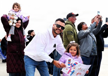 MACOMB-BASED ARMY NATIONAL GUARD ENGINEER UNIT COMPLETES MISSION IN MIDDLE EAST, RETURNS TO ILLINOIS