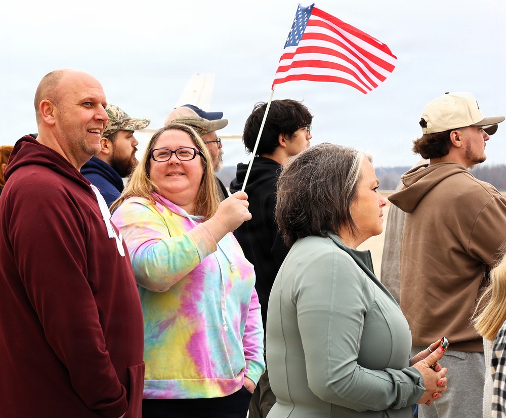 MACOMB-BASED ARMY NATIONAL GUARD ENGINEER UNIT COMPLETES MISSION IN MIDDLE EAST, RETURNS TO ILLINOIS