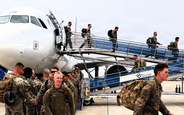 MACOMB-BASED ARMY NATIONAL GUARD ENGINEER UNIT COMPLETES MISSION IN MIDDLE EAST, RETURNS TO ILLINOIS