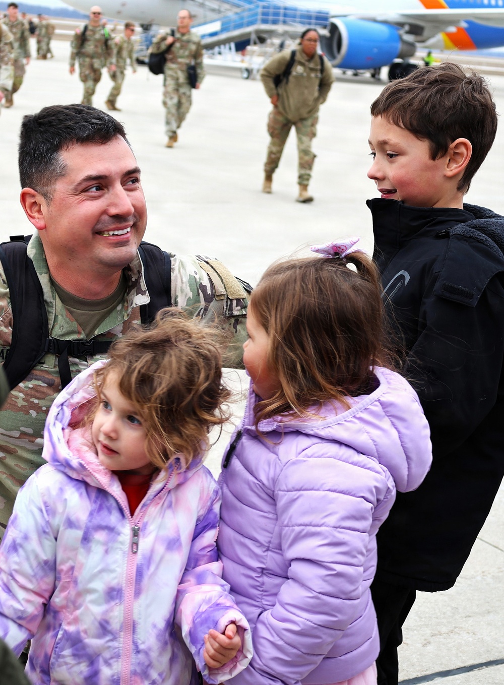 MACOMB-BASED ARMY NATIONAL GUARD ENGINEER UNIT COMPLETES MISSION IN MIDDLE EAST, RETURNS TO ILLINOIS