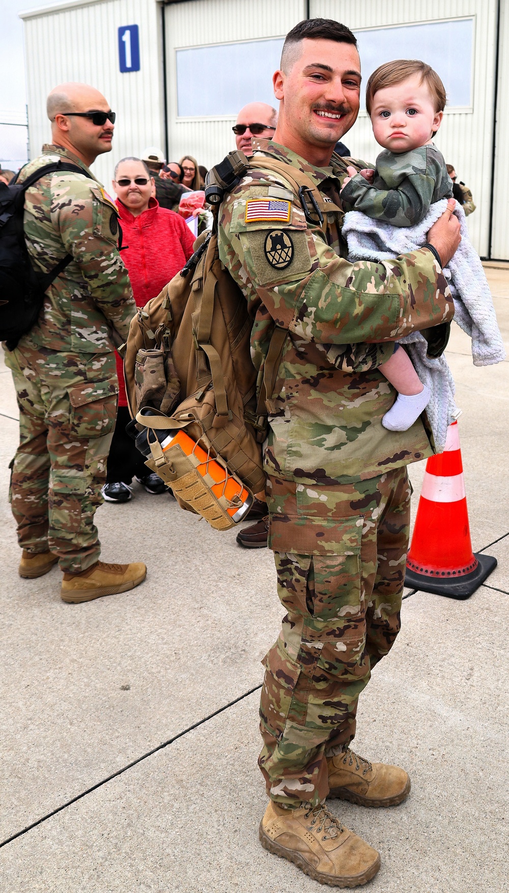 MACOMB-BASED ARMY NATIONAL GUARD ENGINEER UNIT COMPLETES MISSION IN MIDDLE EAST, RETURNS TO ILLINOIS