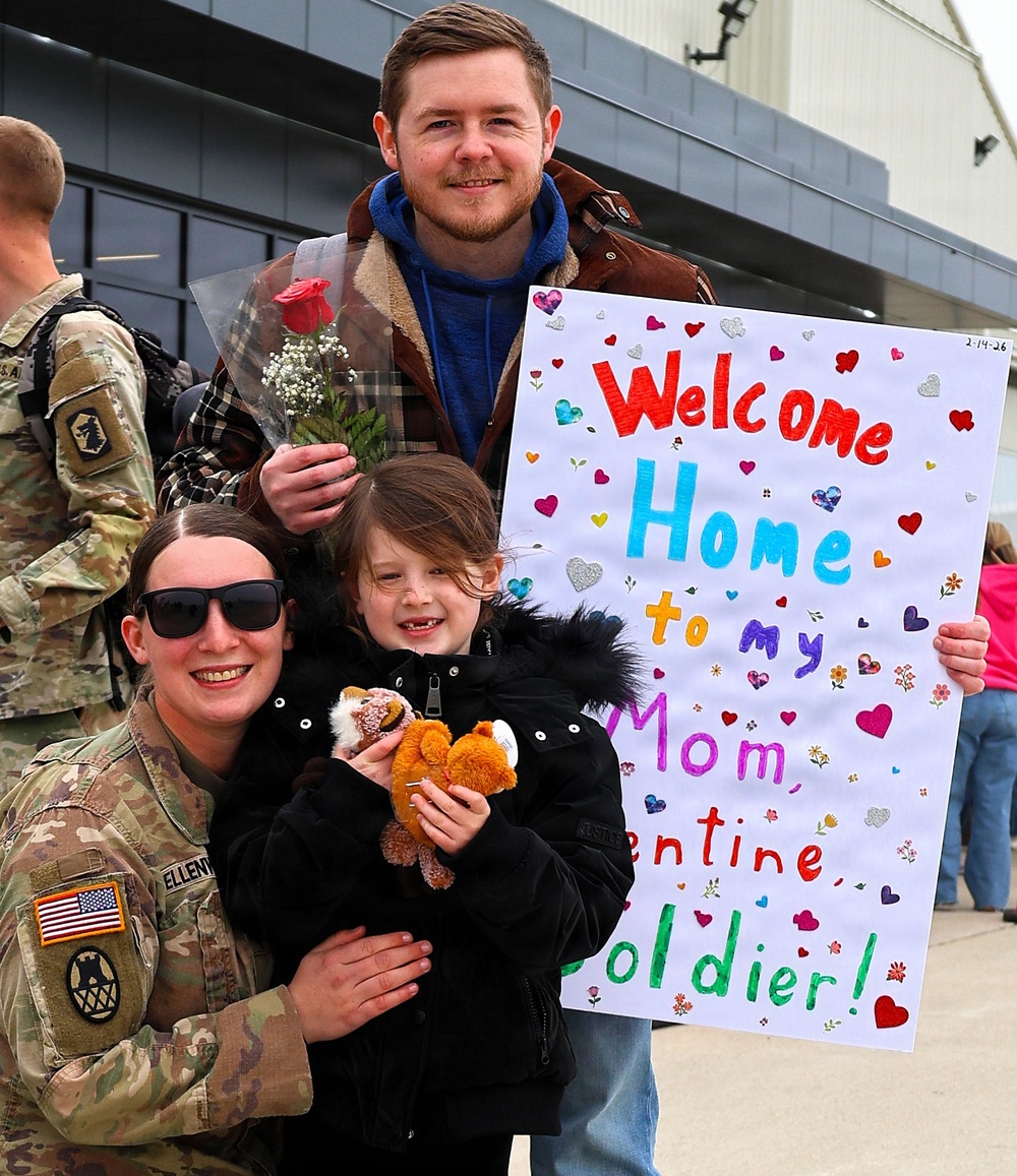 MACOMB-BASED ARMY NATIONAL GUARD ENGINEER UNIT COMPLETES MISSION IN MIDDLE EAST, RETURNS TO ILLINOIS