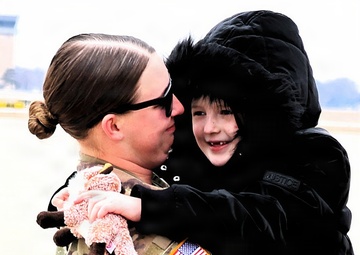 MACOMB-BASED ARMY NATIONAL GUARD ENGINEER UNIT COMPLETES MISSION IN MIDDLE EAST, RETURNS TO ILLINOIS