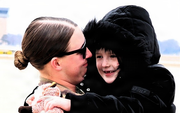 MACOMB-BASED ARMY NATIONAL GUARD ENGINEER UNIT COMPLETES MISSION IN MIDDLE EAST, RETURNS TO ILLINOIS