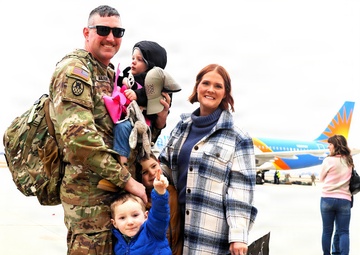 MACOMB-BASED ARMY NATIONAL GUARD ENGINEER UNIT COMPLETES MISSION IN MIDDLE EAST, RETURNS TO ILLINOIS