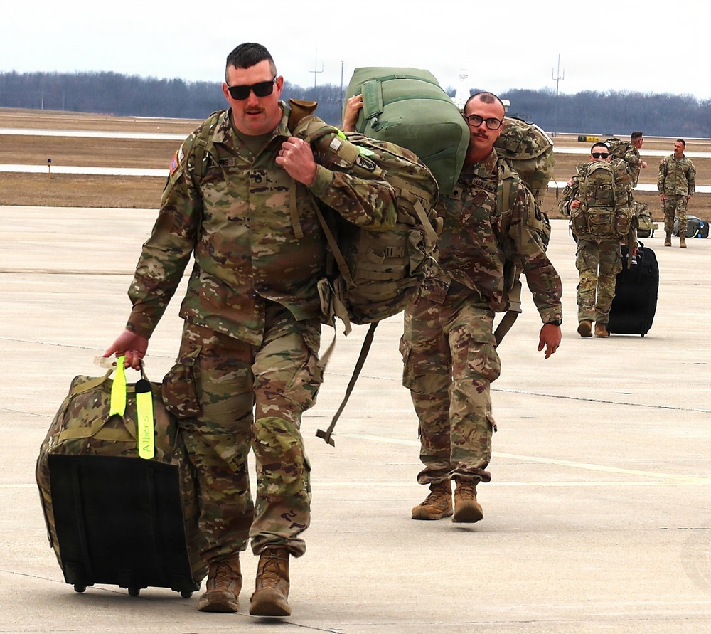 MACOMB-BASED ARMY NATIONAL GUARD ENGINEER UNIT COMPLETES MISSION IN MIDDLE EAST, RETURNS TO ILLINOIS