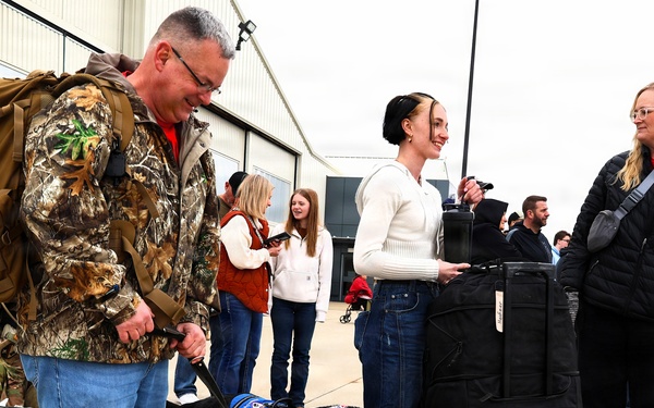 MACOMB-BASED ARMY NATIONAL GUARD ENGINEER UNIT COMPLETES MISSION IN MIDDLE EAST, RETURNS TO ILLINOIS