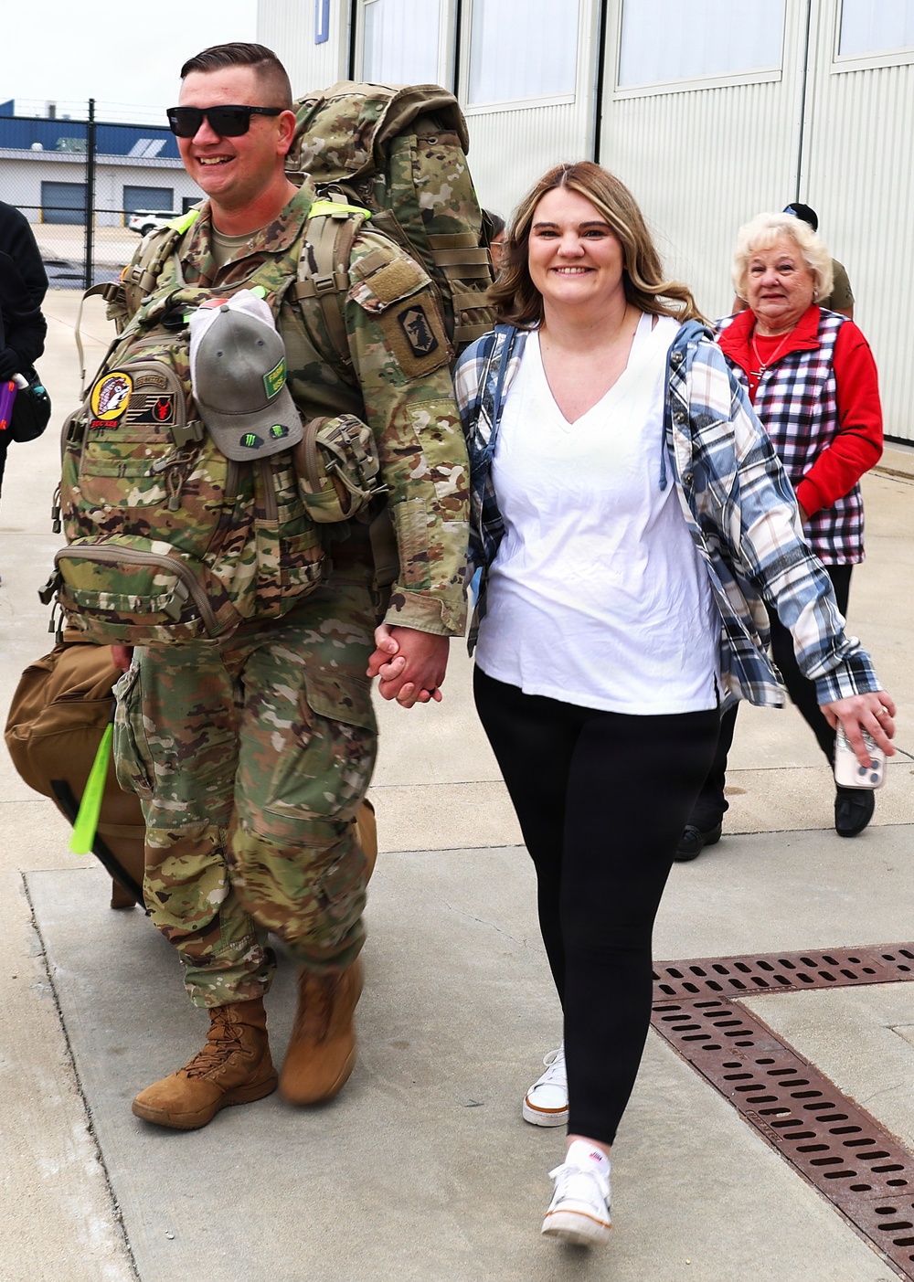 MACOMB-BASED ARMY NATIONAL GUARD ENGINEER UNIT COMPLETES MISSION IN MIDDLE EAST, RETURNS TO ILLINOIS