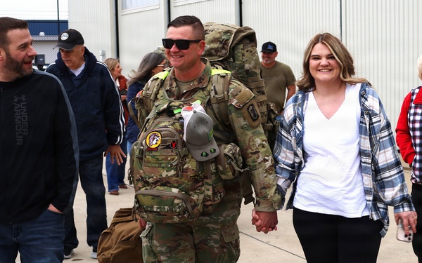 MACOMB-BASED ARMY NATIONAL GUARD ENGINEER UNIT COMPLETES MISSION IN MIDDLE EAST, RETURNS TO ILLINOIS