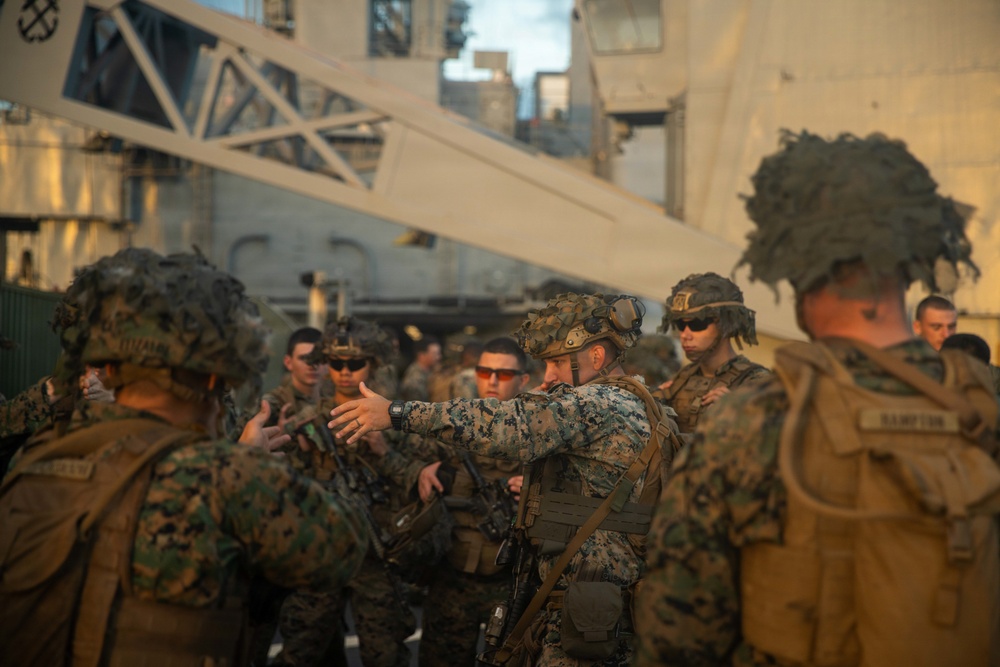 U.S. Marines assigned to Task Force Ashland Conduct Live-Fire Deck Shoot Aboard USS Ashland
