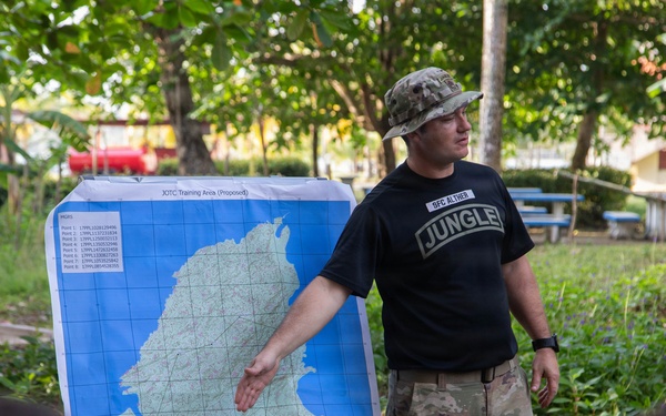 Jungle Operations Training Course - Panama: Jungle Waterborne Ops and Land Navigation