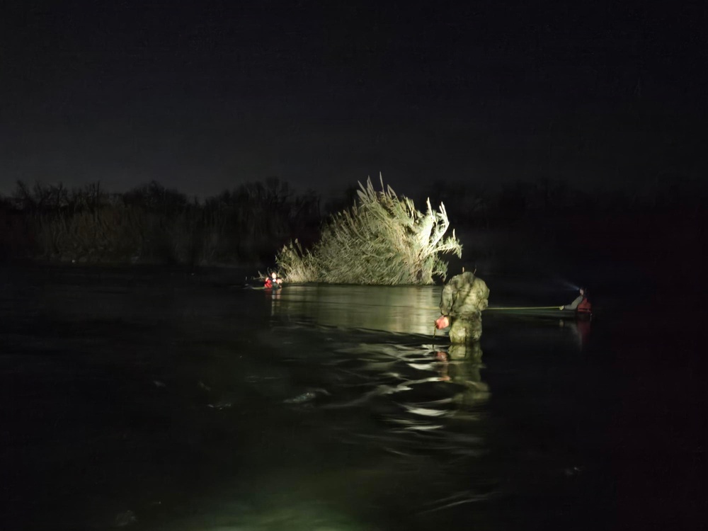 JTF-SB Soldiers and Border Patrol Agents Rescue Illegal Alien from Rio Grande River