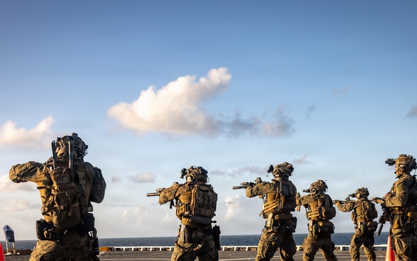 22ND MEU (SOC) | MSRT and MSPF Conduct Deck Shoot Aboard USS Fort Lauderdale