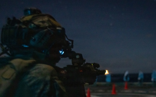 22ND MEU (SOC) | MSRT and MSPF Conduct Deck Shoot Aboard USS Fort Lauderdale