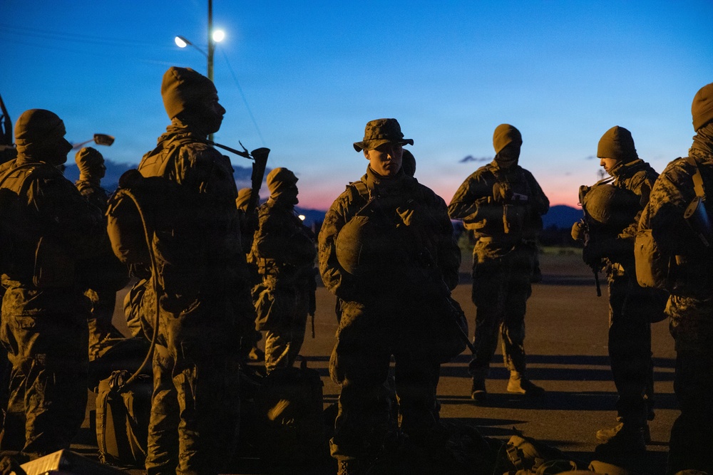 Marine Wing Support Squadron 171 trains at Mount Fuji