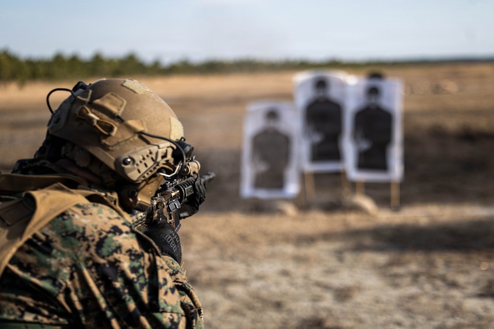 3-Hole Punch: V32 CERTEX Live-fire range