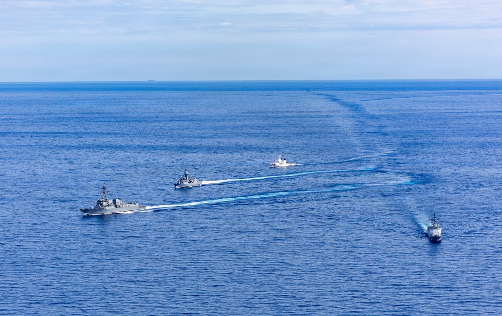 U.S., the Philippines and Australia Conduct Maritime Cooperative Activity 26-2.1