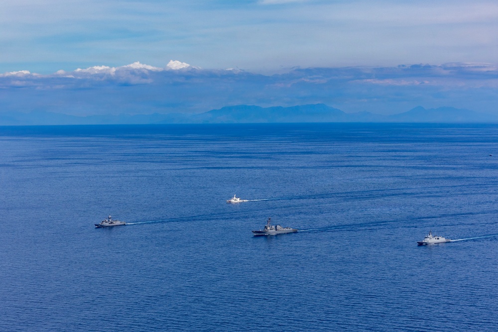 U.S., the Philippines and Australia Conduct Maritime Cooperative Activity 26-2.1