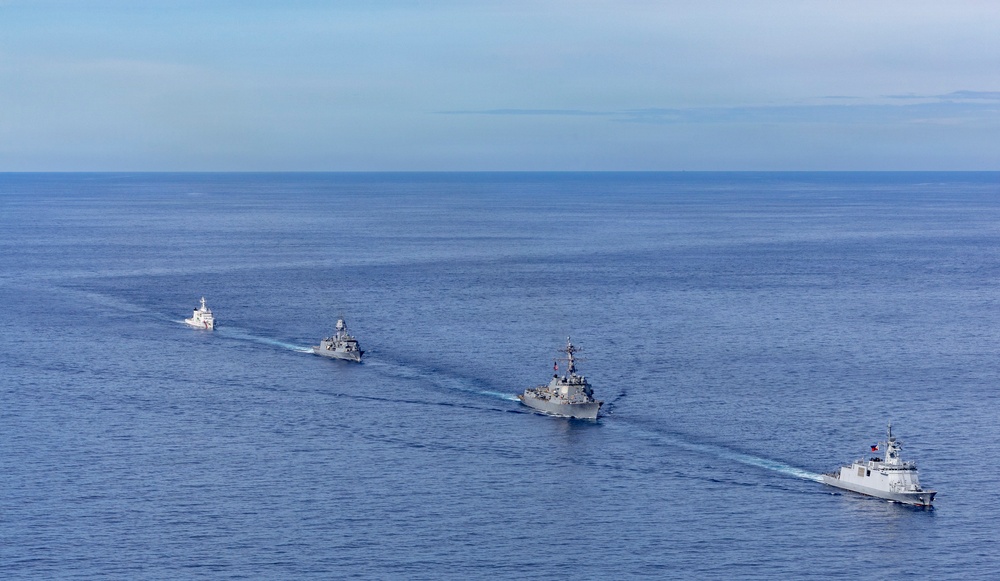 U.S., the Philippines and Australia Conduct Maritime Cooperative Activity 26-2.1