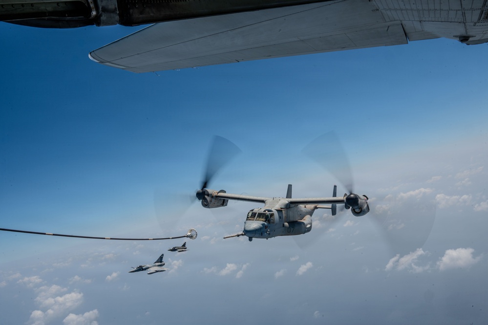 CJTF-HOA and French Forces in Djibouti conduct aerial refueling exercise