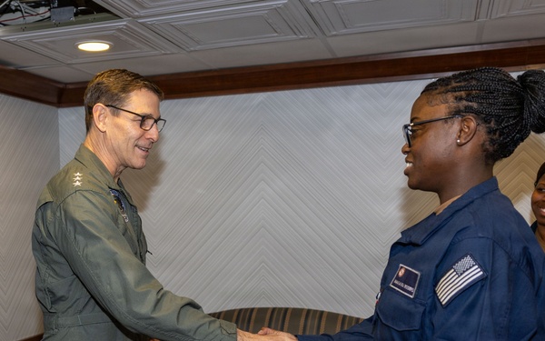 Vice Adm. Gumbleton Visits USS George H.W. Bush