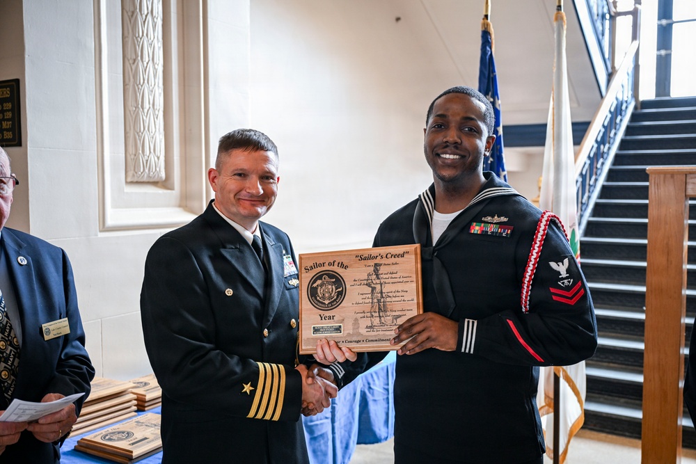 Lake County Navy League Awards Great Lakes Sailors of the Year