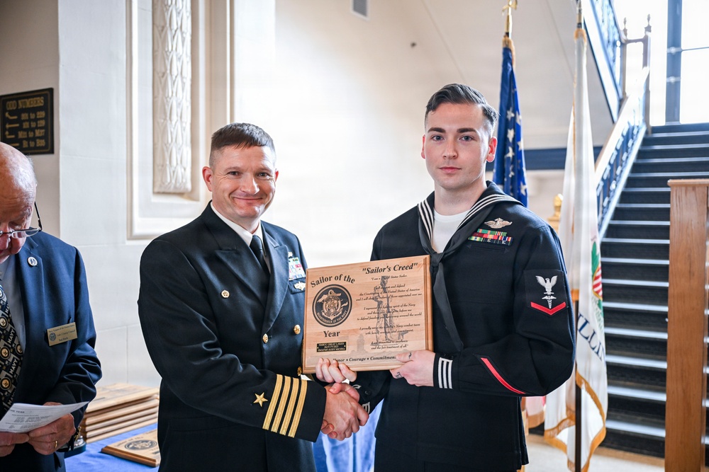 Lake County Navy League Awards Great Lakes Sailors of the Year