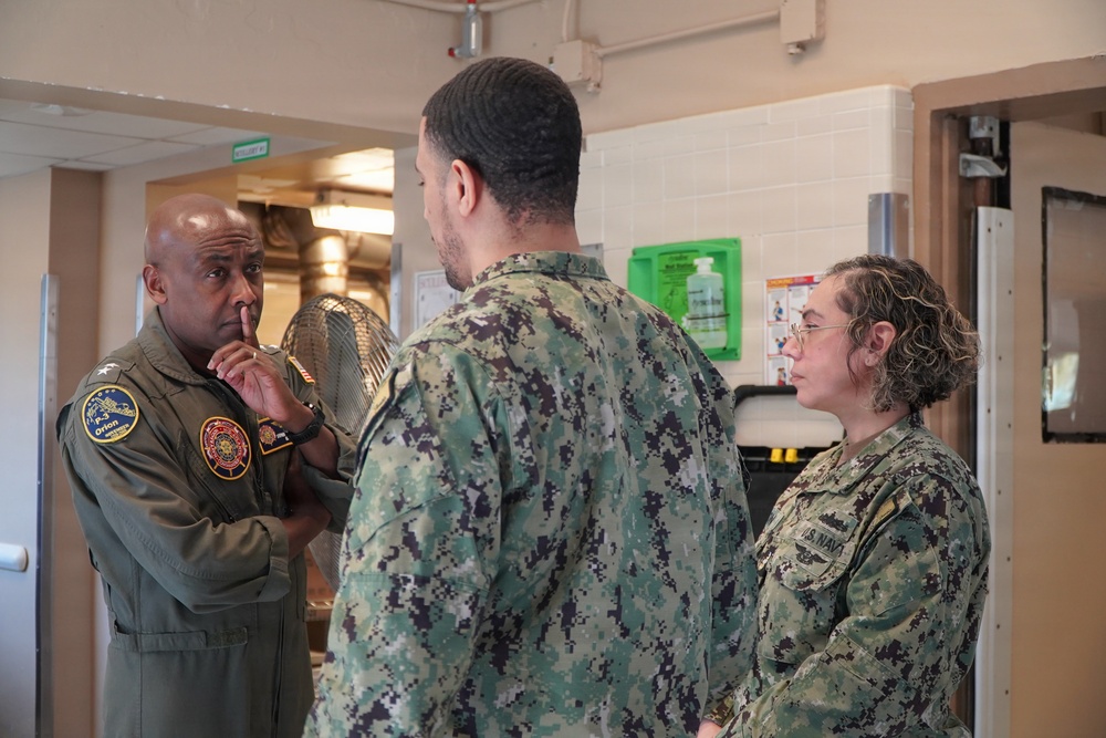 Navy Region Mid-Atlantic REGCOM visits the award-winning Scudder Hall Galley onboard Naval Weapons Station Yorktown