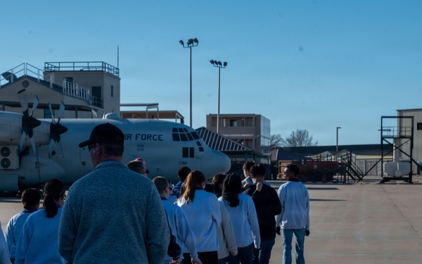 Lake View High School AFJROTC visits Goodfellow