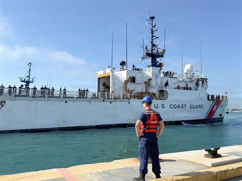 Coast Guard Cutter Mohawk returns home from 60-day patrol after escorting two oil tankers in the Caribbean Sea, Gulf of America