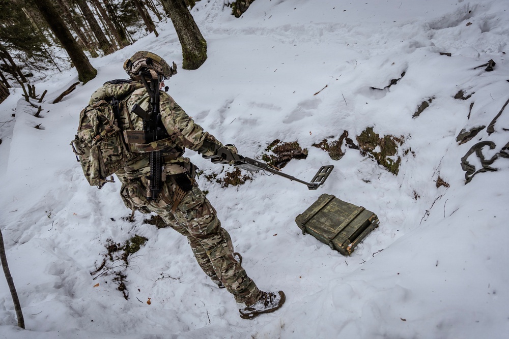 Arctic Specialist 2026 - EODMU EIGHT