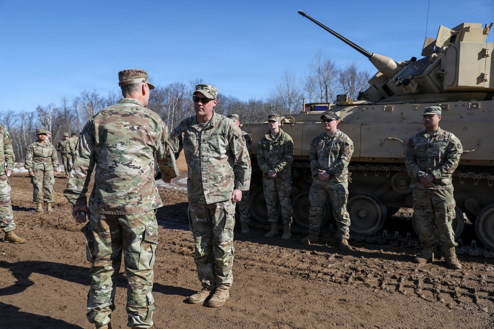 Nordhaus visits 34th Infantry Division during annual training