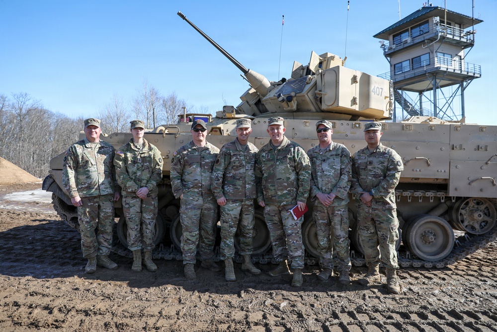 Nordhaus visits 34th Infantry Division during annual training
