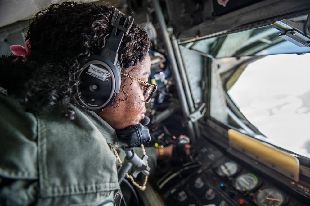 In-Flight Refueling Operations During Sentry Aloha 26-1