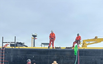 Unified Command continues salvage operations for grounded barge off San Juan Harbor
